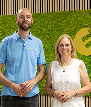 Bundestagsvizepräsidentin Andrea Lindholz besucht Densys pv5 in Karlstein